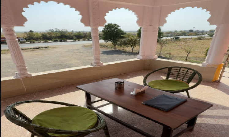 1 x Non AC Deluxe Room with Balcony
